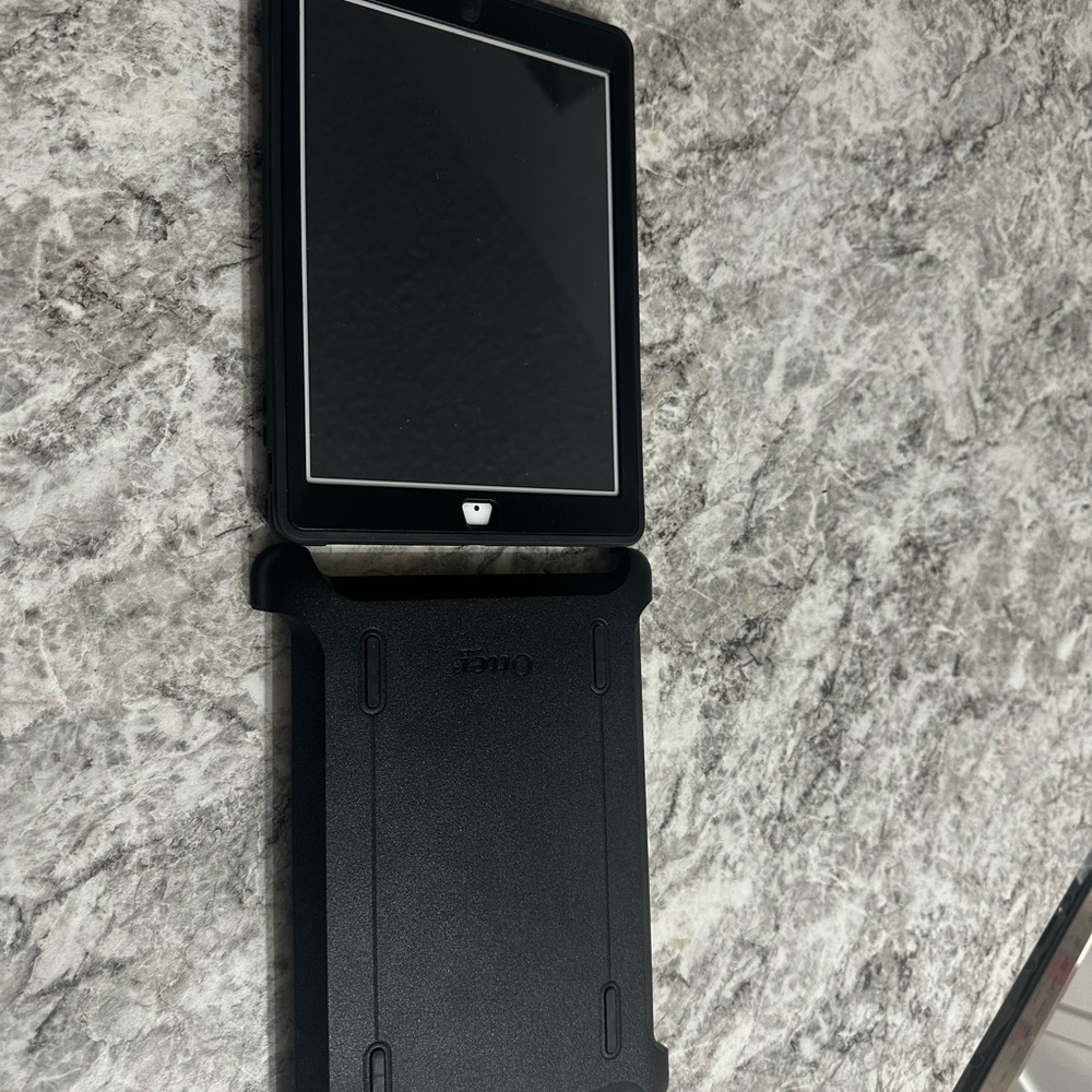 OtterBox Black Tablet Case